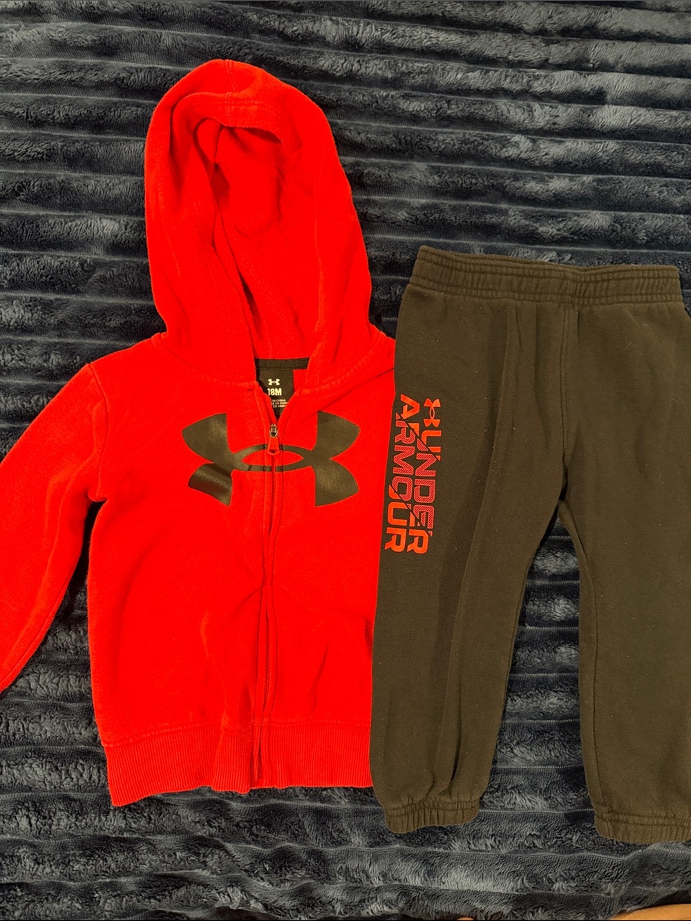 Under Armour Baby Boys 18M 2 Piece Hoodie & Jogger Set Red Black